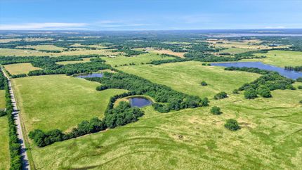 Farm and Ranch in Grayson County, Texas