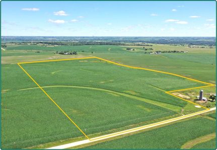 Land in Cedar County, Iowa