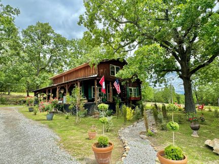 Farm and Ranch in Izard County, Arkansas