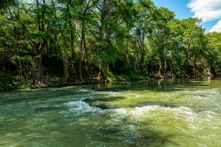 Commercial Property in Dewitt County, Texas