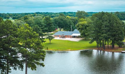 Farm and Ranch in Perry County, Illinois