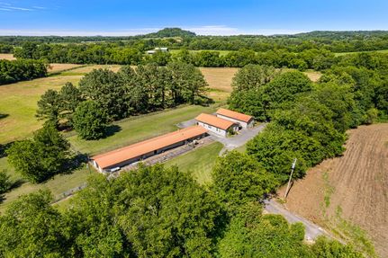 Farm and Ranch in Maury County, Tennessee