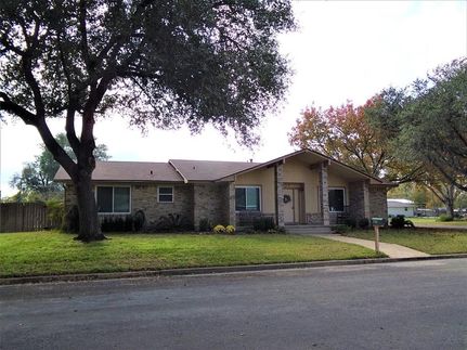 Homesite in Colorado County, Texas