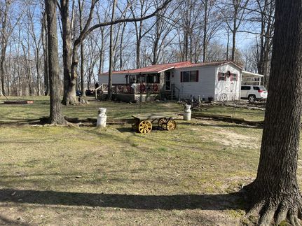 Land in Jefferson County, Illinois