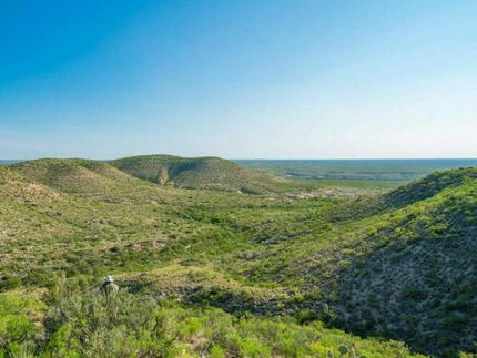 Farm and Ranch in Val Verde County, Texas