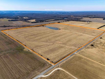 Farm and Ranch in Montgomery County, Missouri