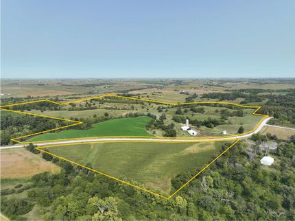 Farm and Ranch in Benton County, Iowa