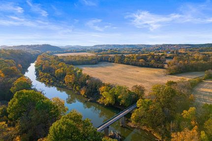 Farm and Ranch in Maury County, Tennessee