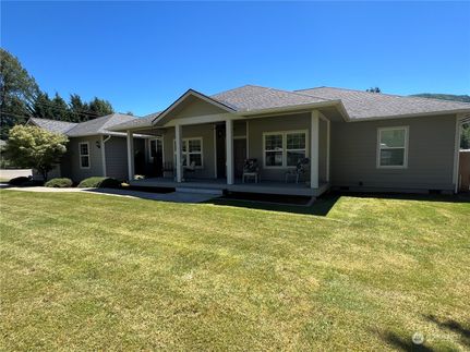 House in Lewis County, Washington