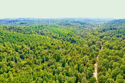 Farm and Ranch in Humphreys County, Tennessee