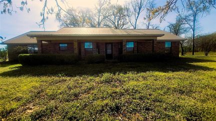 House for sale in Bowie County, Texas