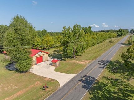 Farm and Ranch in Peach County, Georgia