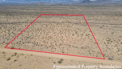 Farm and Ranch in Mohave County, Arizona
