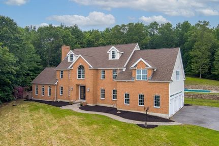 House in Worcester County, Massachusetts