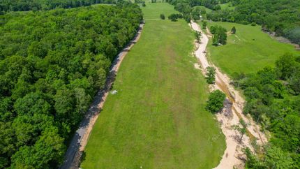 Commercial Property in Dickson County, Tennessee