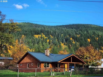 Lakefront Property for sale in Clackamas County, Oregon