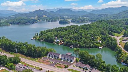 Lakefront Property for sale in Towns County, Georgia