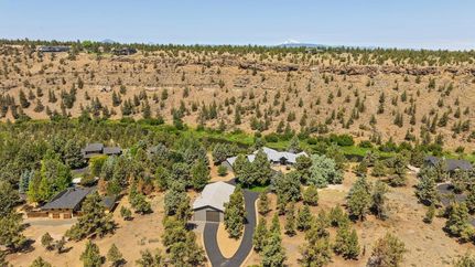 Lakefront Property for sale in Deschutes County, Oregon