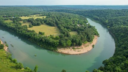 Farm and Ranch in Ozark County, Missouri