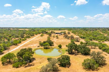 Farm and Ranch in Wilson County, Texas