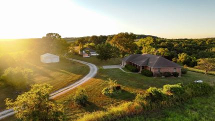 Farm and Ranch in Wright County, Missouri