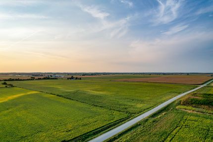 Land in Muscatine County, Iowa
