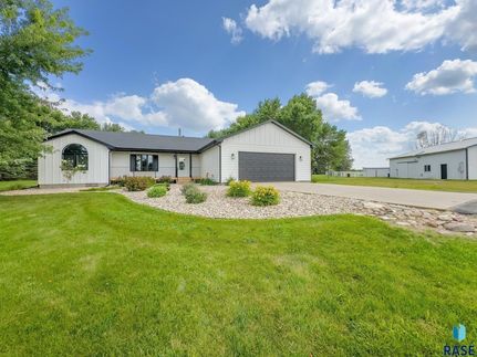 Land in Lincoln County, South Dakota