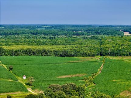 Farm and Ranch in Benton County, Tennessee