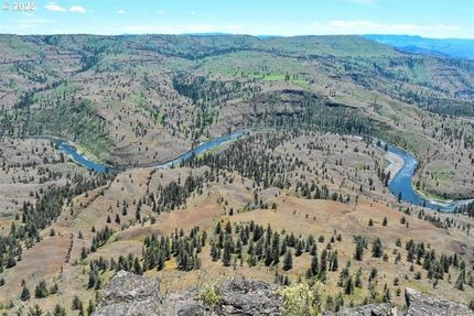 Lakefront Property for sale in Grant County, Oregon