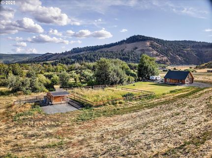 Lakefront Property for sale in Union County, Oregon