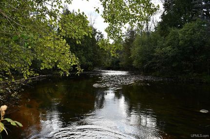 Lakefront Property for sale in Dickinson County, Michigan