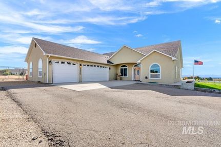House for sale in Canyon County, Idaho
