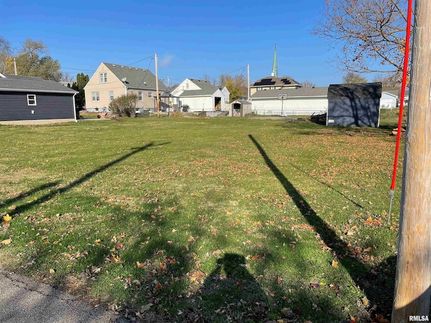Land for sale in Clinton County, Iowa