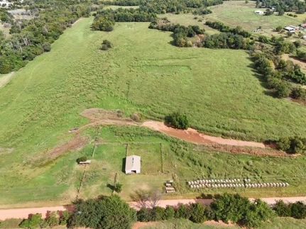 Horse Property for sale in Logan County, Oklahoma