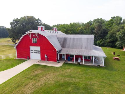 Farm and Ranch in Marion County, Illinois