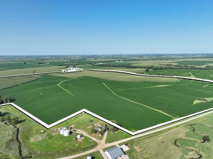 Farm and Ranch in Washington County, Iowa