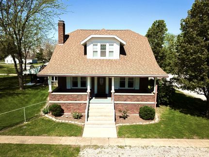 Commercial Property in Washington County, Illinois