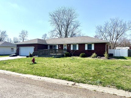 Land in Marion County, Illinois