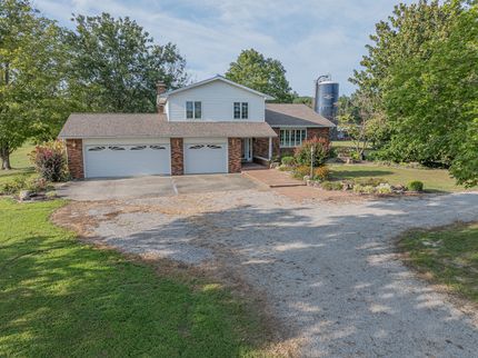 Commercial Property in Clay County, Illinois