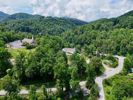 Homesite for sale in Henderson County, North Carolina