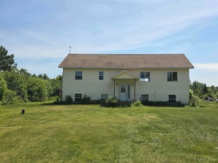 House for sale in Houghton County, Michigan