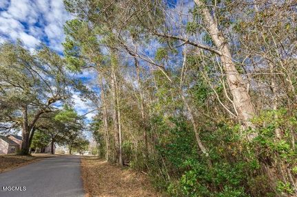 Homesite for sale in Jackson County, Mississippi