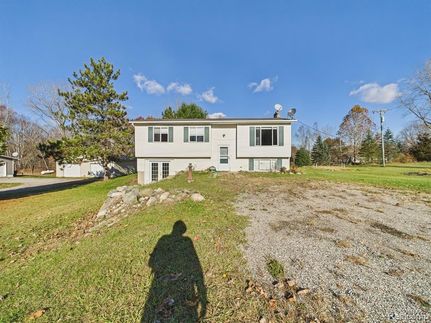 House for sale in Lapeer County, Michigan