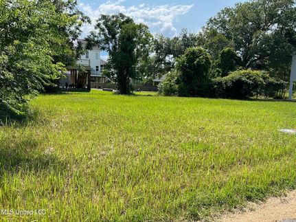 Homesite for sale in Harrison County, Mississippi
