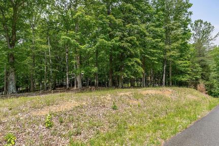 Homesite for sale in DeKalb County, Tennessee