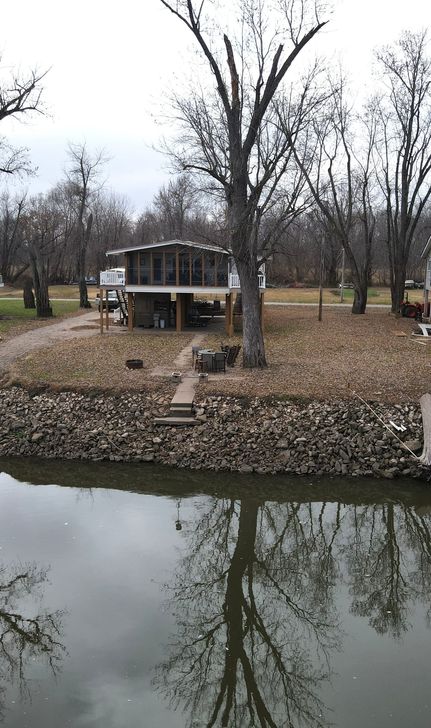 House for sale in Pike County, Missouri