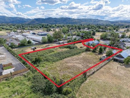 Riverfront Property for sale in Jackson County, Oregon