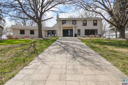 House for sale in Lincoln County, South Dakota