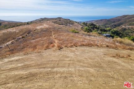 Lakefront Property for sale in Los Angeles County, California