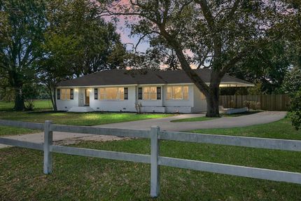 Lakefront Property for sale in Berkeley County, South Carolina